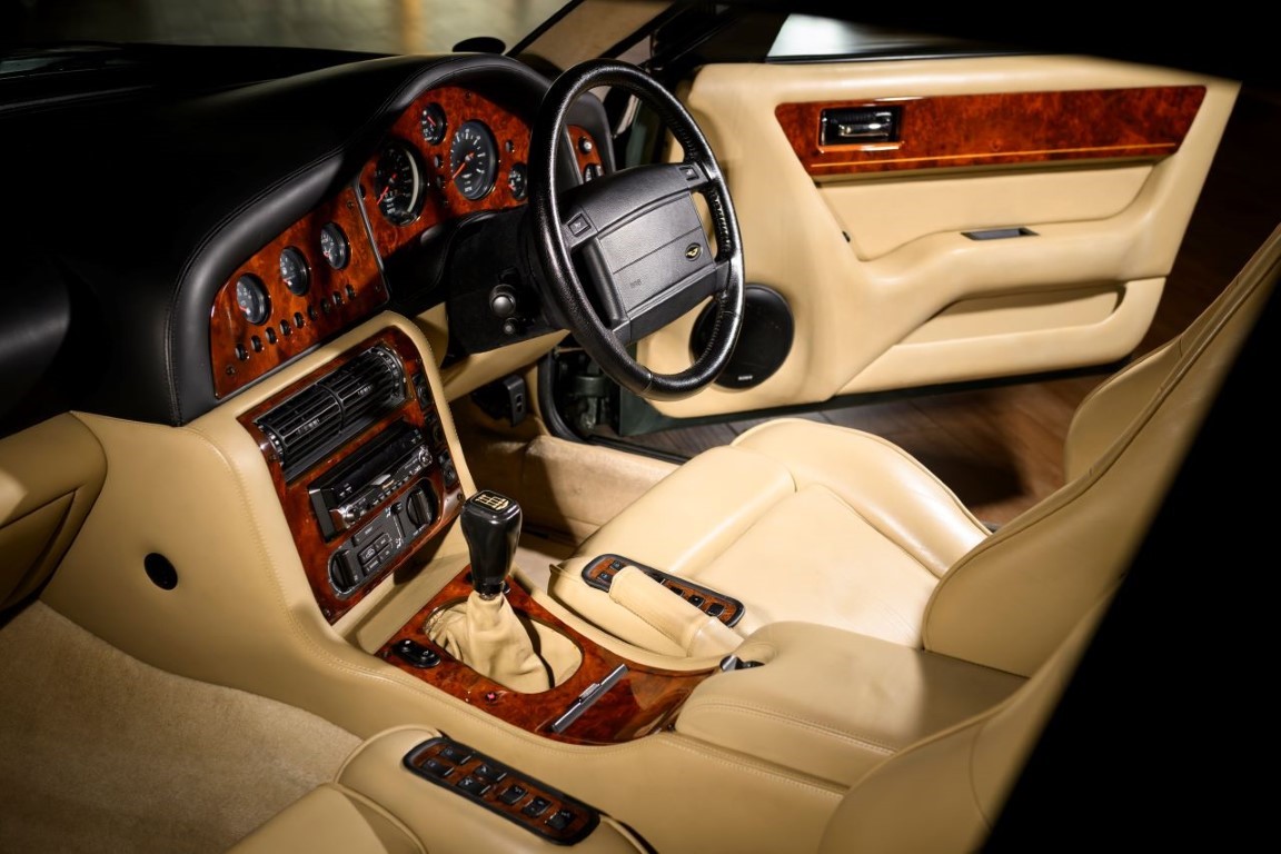 Aston Martin Virage Vantage V550 (Manual)